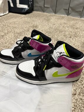 Nike Sneakers in White, Black, Pink & Neon Lime